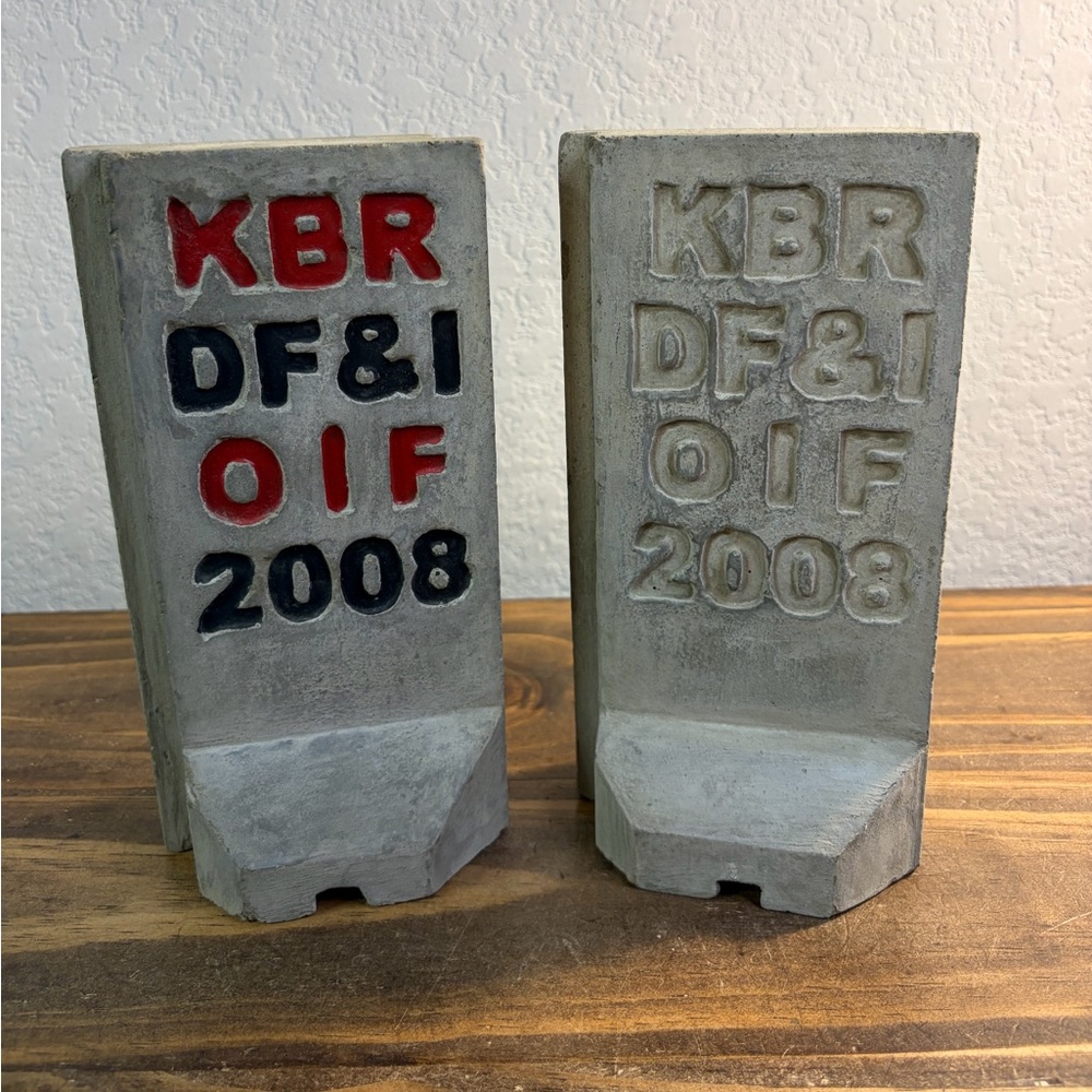 KBR DF&I Oilfield Construction 2008 Concrete Stamped BookEnds Company Award RARE